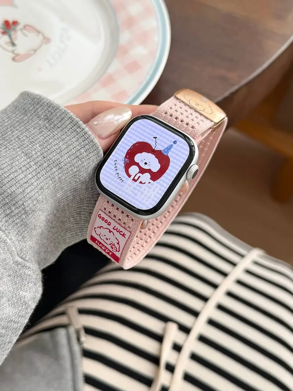 نايلون مغناطيسي ممتاز لساعة أبل للنساء 10/9/8/7/6/5/4/3/ 38 مم 40 مم 41 مم 42 مم 44 مم 45 مم 46 مم