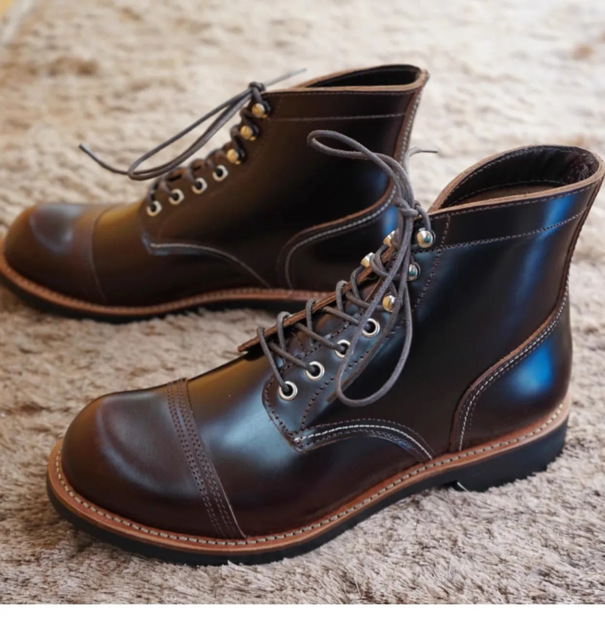 8111 Classic Leather Retro Round Head Motorcycle Boots