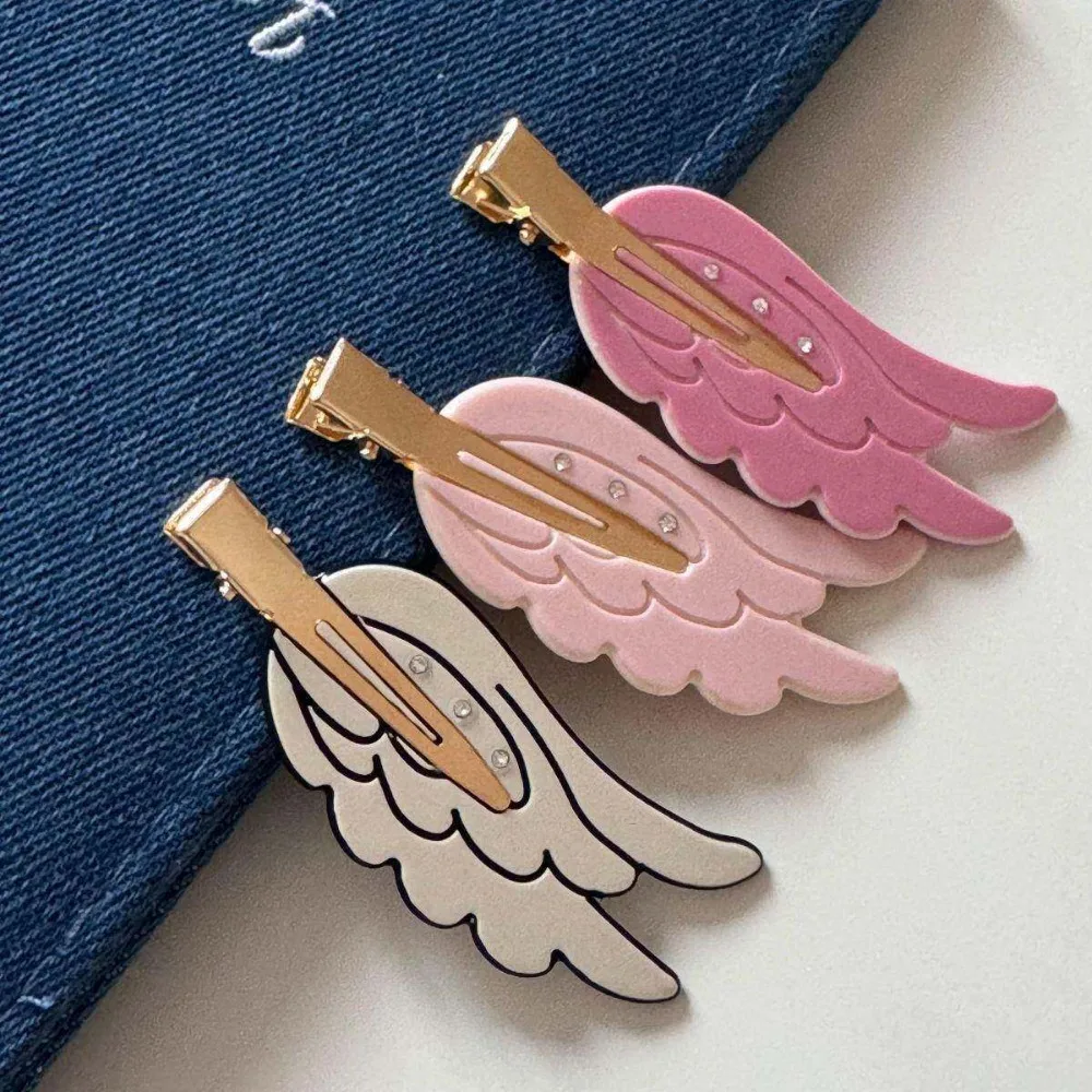 Cute Cartoon Pink Fashin Wing Hair Clips for Women Fun Cartoon Seamless Side Bangs Clips Dopamine Makeup Fringe Hair Accessories