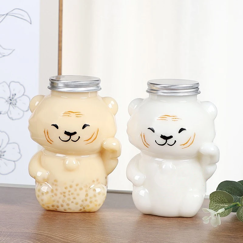 450/500ml Tiger Plastic Milk Tea Juice Bottles Beverage PET Water Bottle Cartoon Bear Bottles Disposable Takeaway Bottles Lids