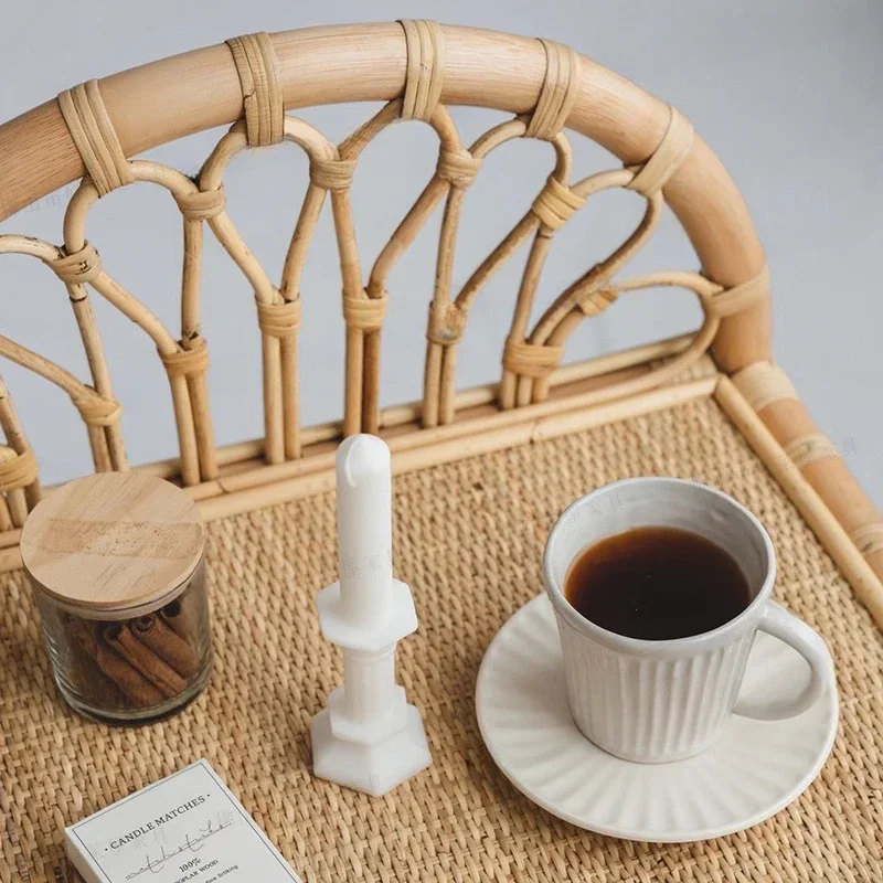 # Einfacher rattan gewebter Couchtisch, Schlafzimmer, Sofa, Beistelltisch, natürlicher indonesischer Rattan-Nachttisch, flexible mobile Zimmerschreibtische