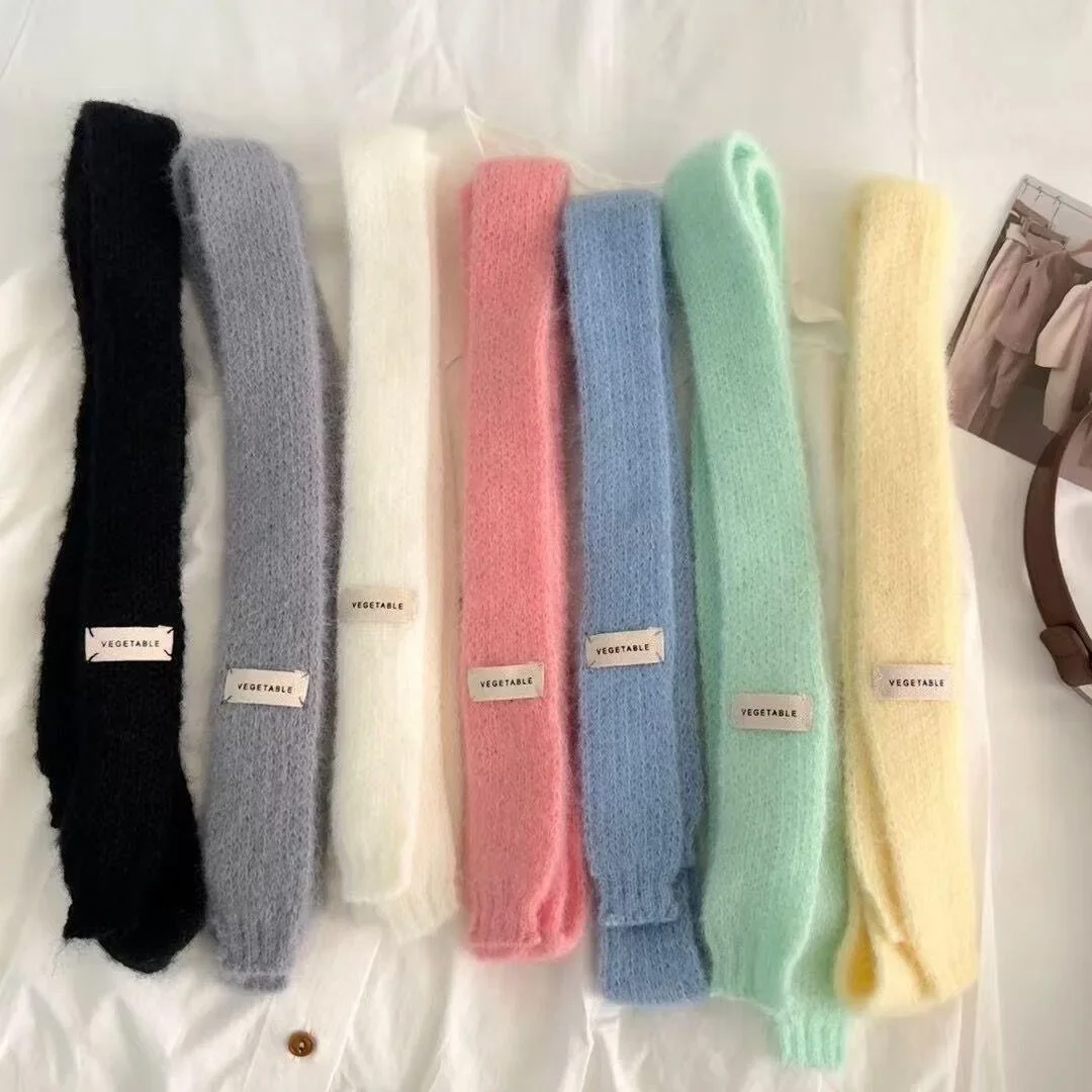 

Y2K Korean Rainbow Slim Scarf – Soft Long Narrow Knit Neck Warmer, Harajuku Style for Girls, Trendy 2025 Thin Striped Shawl
