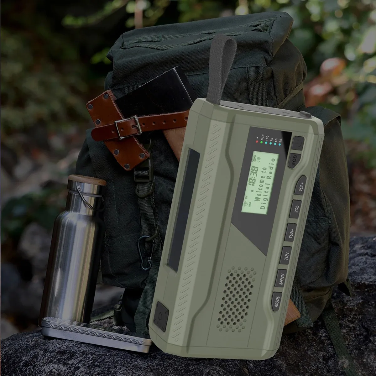 DAB/FM Bluetooth Radio Outdoor Emergency Radio 4500Mah Battery Radio Portable Solar Hand Crank Radio