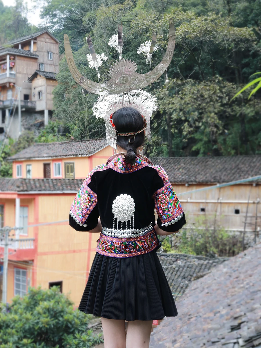 Chinese Folk Dance Spring Autumn Hmong Clothes Tops Skirt Embroidered Stage Performance Costume Miao Clothing Festival Outfit