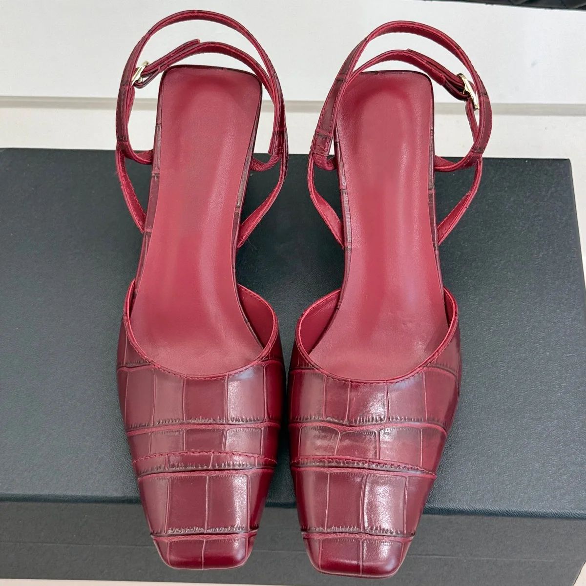 

2026 Women's Croc Embossed Leather Square Toe Slingback Block Heel Pumps, Retro Daily Date Evening Party Shoes YYT26060145