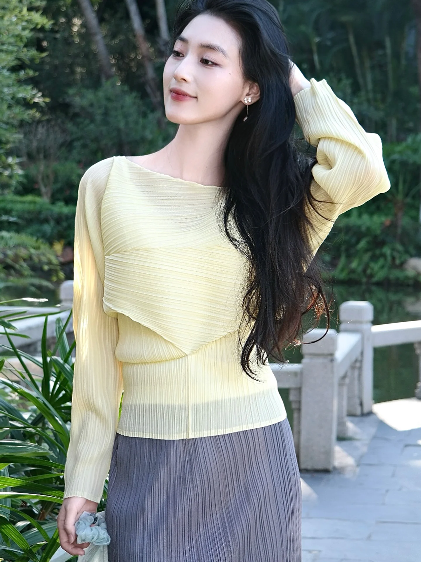 

Elegant Long Sleeve Asymmetrical Pleated Skirt Women's Fashion Design Autumn Slimming Versatile Midi Skirt Casual Style