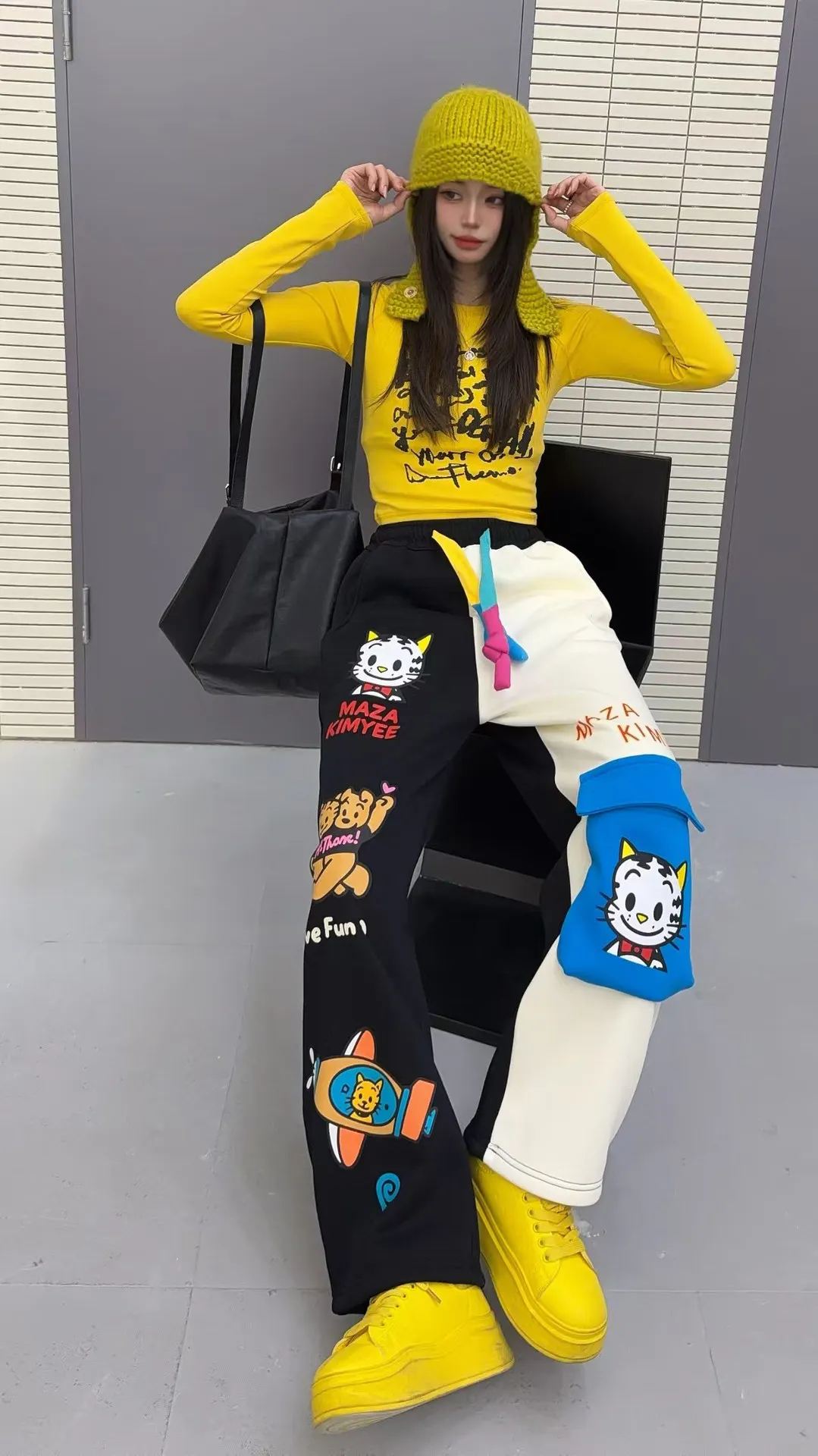 Novo inverno velo dos desenhos animados impressão retalhos calças de grandes dimensões mulher manter quente japonês coreano moda casual bolso calça streetwear