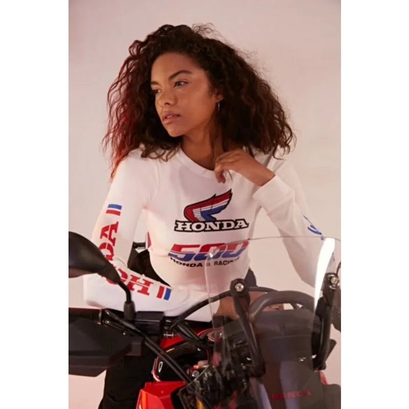 

Женский укороченный топ с длинным рукавом и принтом в стиле мотоциклетной экипировки, цвет белый, модель 2026 Honda Racing, популярный в Европе и Америке, облегающий крой, с надписью.