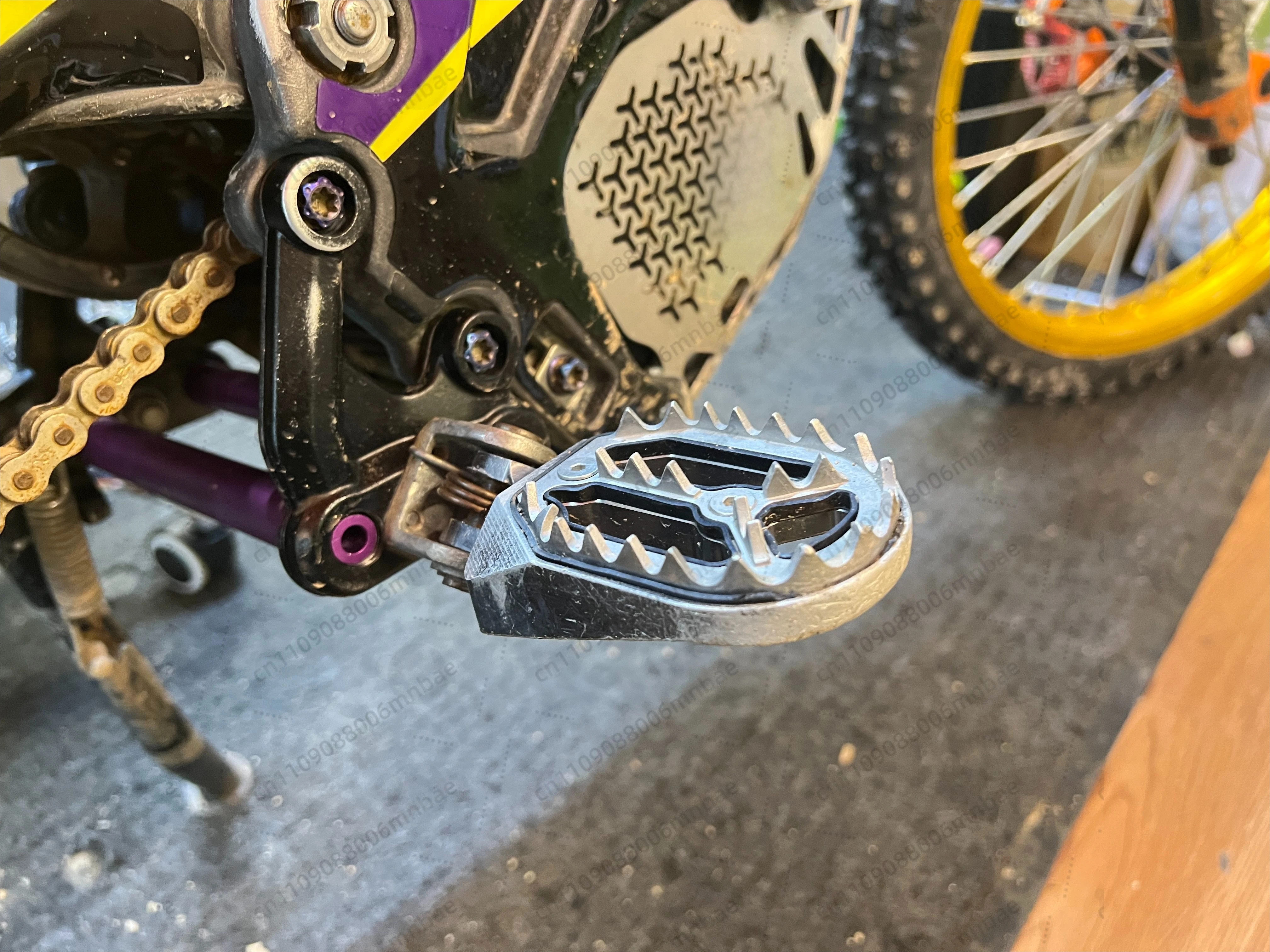 Modified widened pedal with studs for Light Bee x/s, factory installation without trimming, pedal