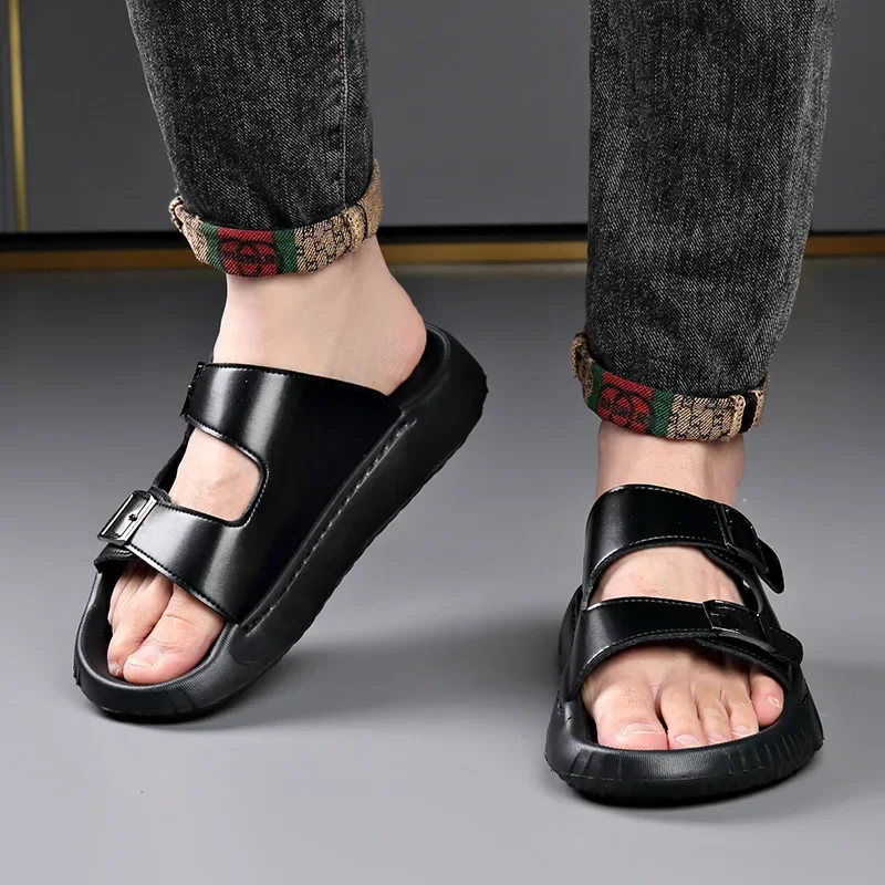 Nova fivela designer chinelos para homens verão moda casual cor sólida ao ar livre sapatos de praia masculino anti-deslizamento sandálias de couro homem