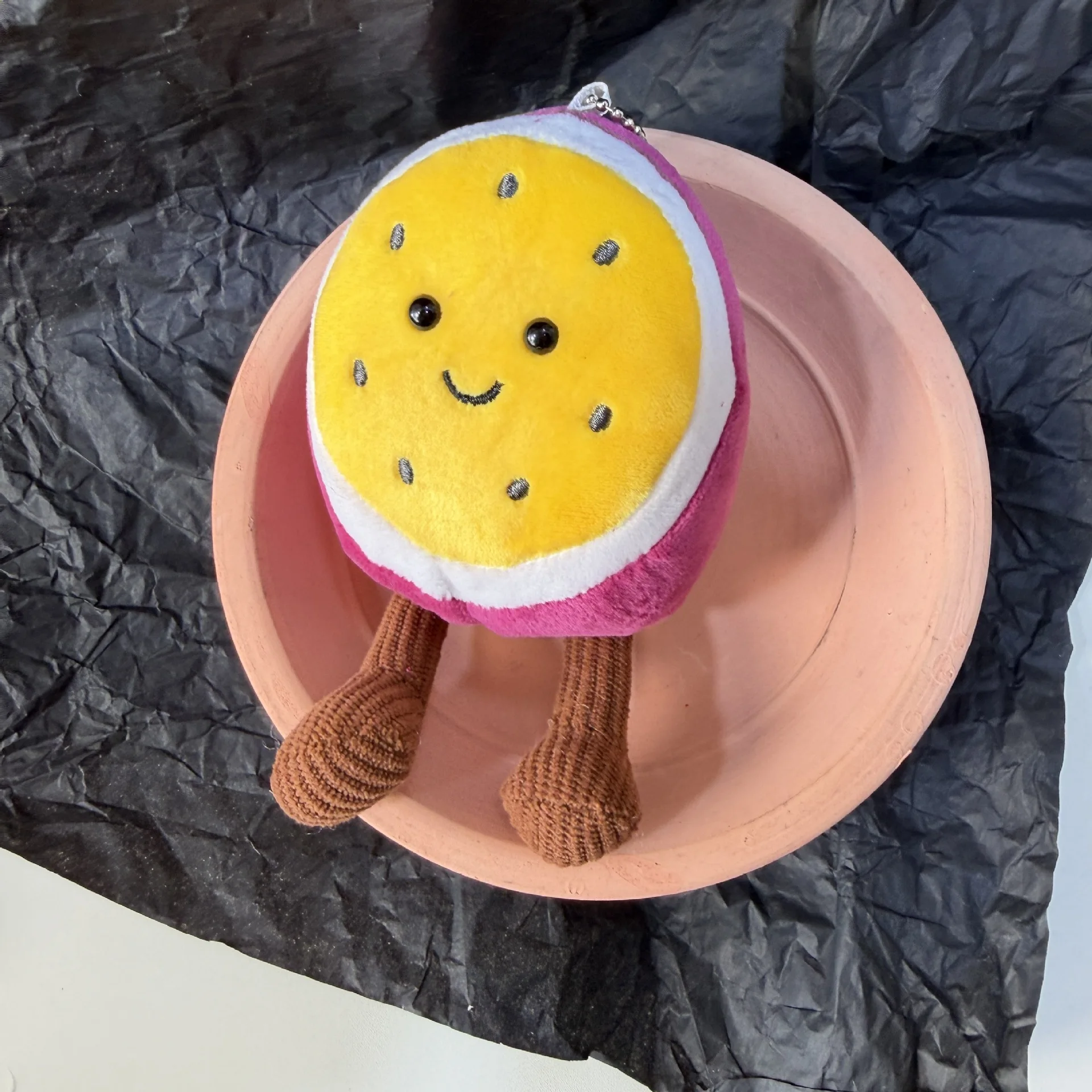brinquedo-de-pelucia-divertido-de-fruta-de-desenho-animado-maracuja-boneca-pingente-acessorio-para-bolsa-de-maquina-de-garra-de-parque-de-diversoes-para-todas-as-idades-algodao-pp