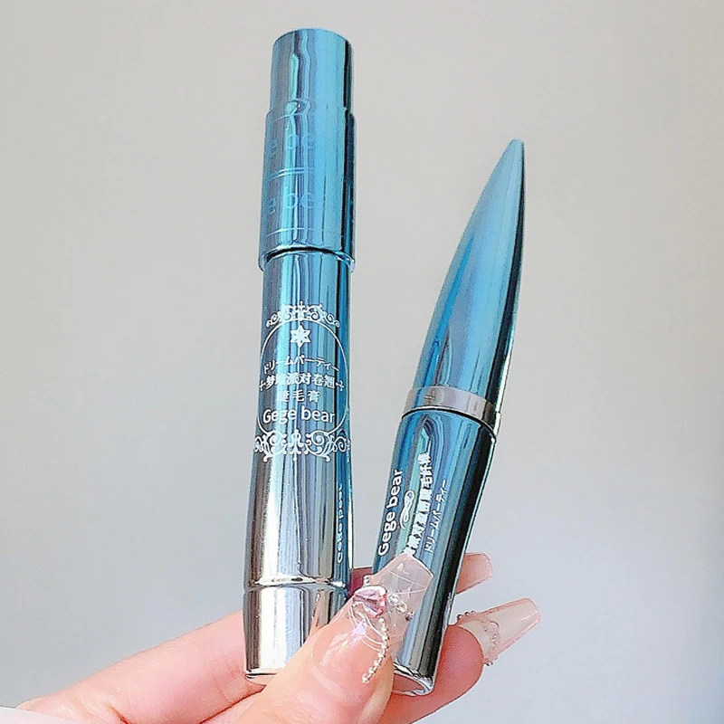 علبة الماسكارا ذات قاعدة من الألياف مقاومة للماء، رفيعة وطويلة، ليس من السهل تلطيخ وتطويلها وتجعيد الشعر الطبيعي الطويل