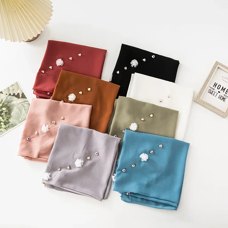 Nuova Perla Chiffon Tre Fiore di Resina Sciarpa Quadrata Donne Musulmane Hijab Turbante Scialle Avvolgere Foulard Bandane Fascia Fazzoletto 90 CM