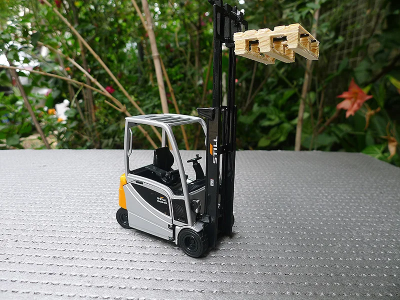 1:25 STILL Electric Forklift Truck RX20-20 Alloy Model Souvenir Ornaments Display