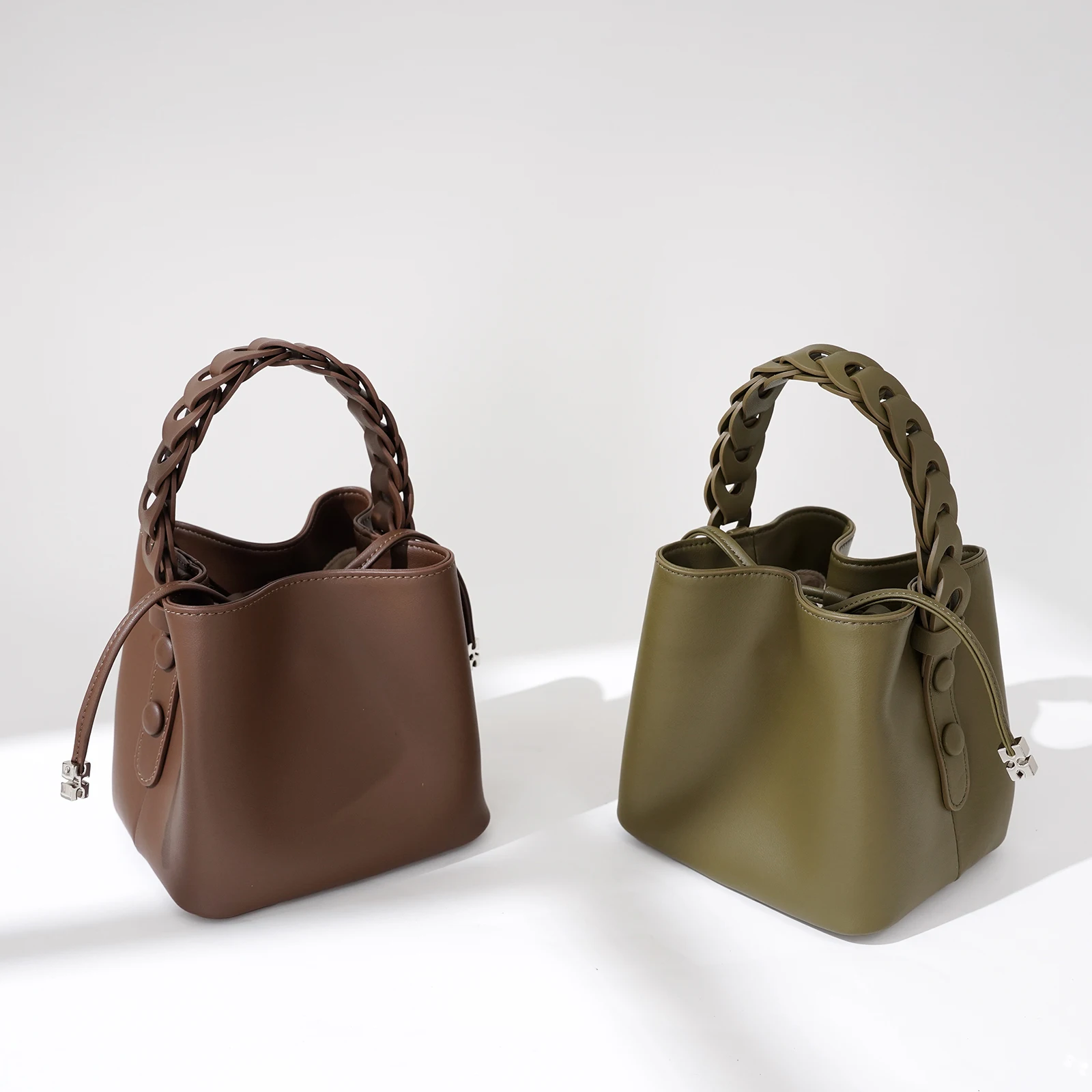 

2025 New High Quality Genuine Leather Crossbody Shoulder Bags Versatile Commuting Shoulder Mini Handbag Cowhide Bucket Bag