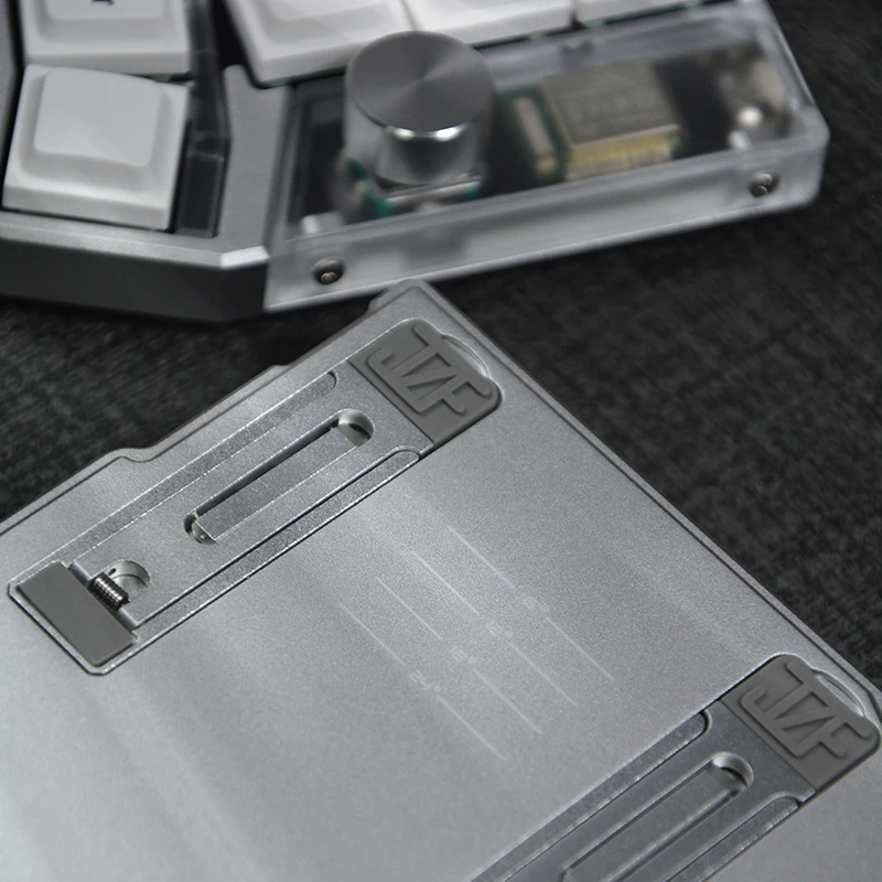 Cornix Split Keyboard Low profile dual-mode CNC aluminum case