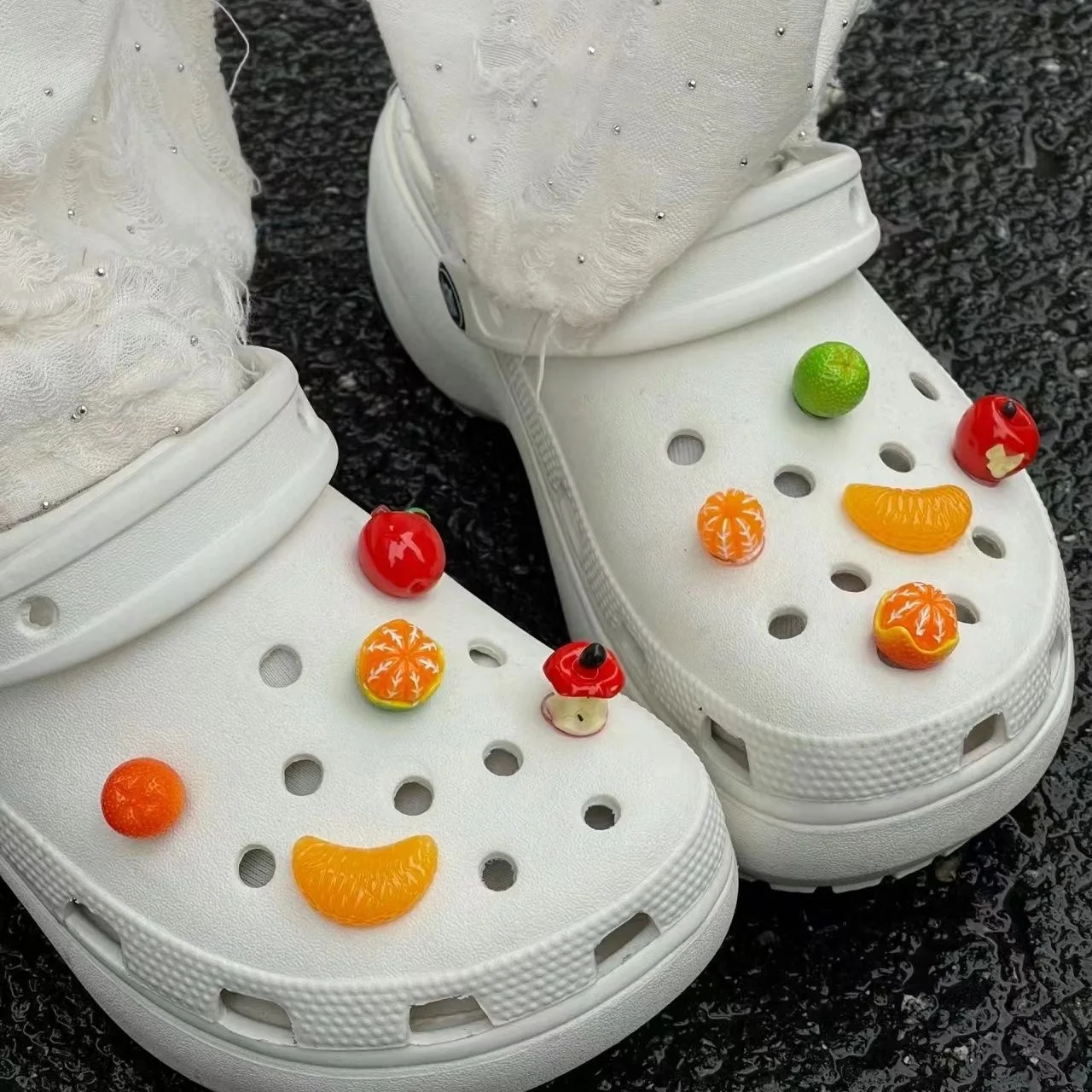 

DIY Fruit Apple Orange Charms for Crocs Shoe Decorations PVC Buckle for Kids Party Christmas Gifts Lovely Hot Salling