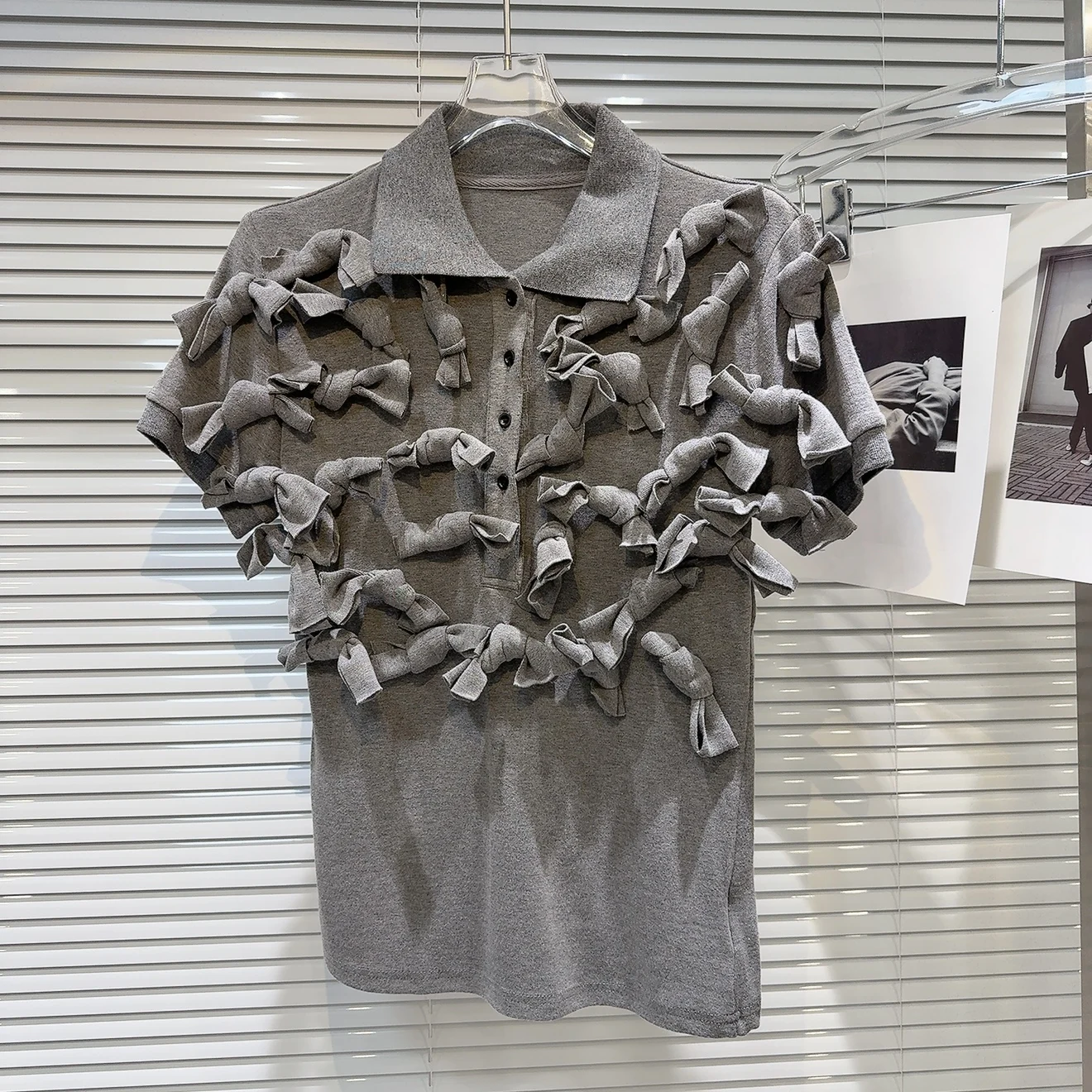 トレンディな結び目装飾のピュアカラー、またはSve、またはT-irt、女性用カジュアル、夏用吸汗性コットントップ