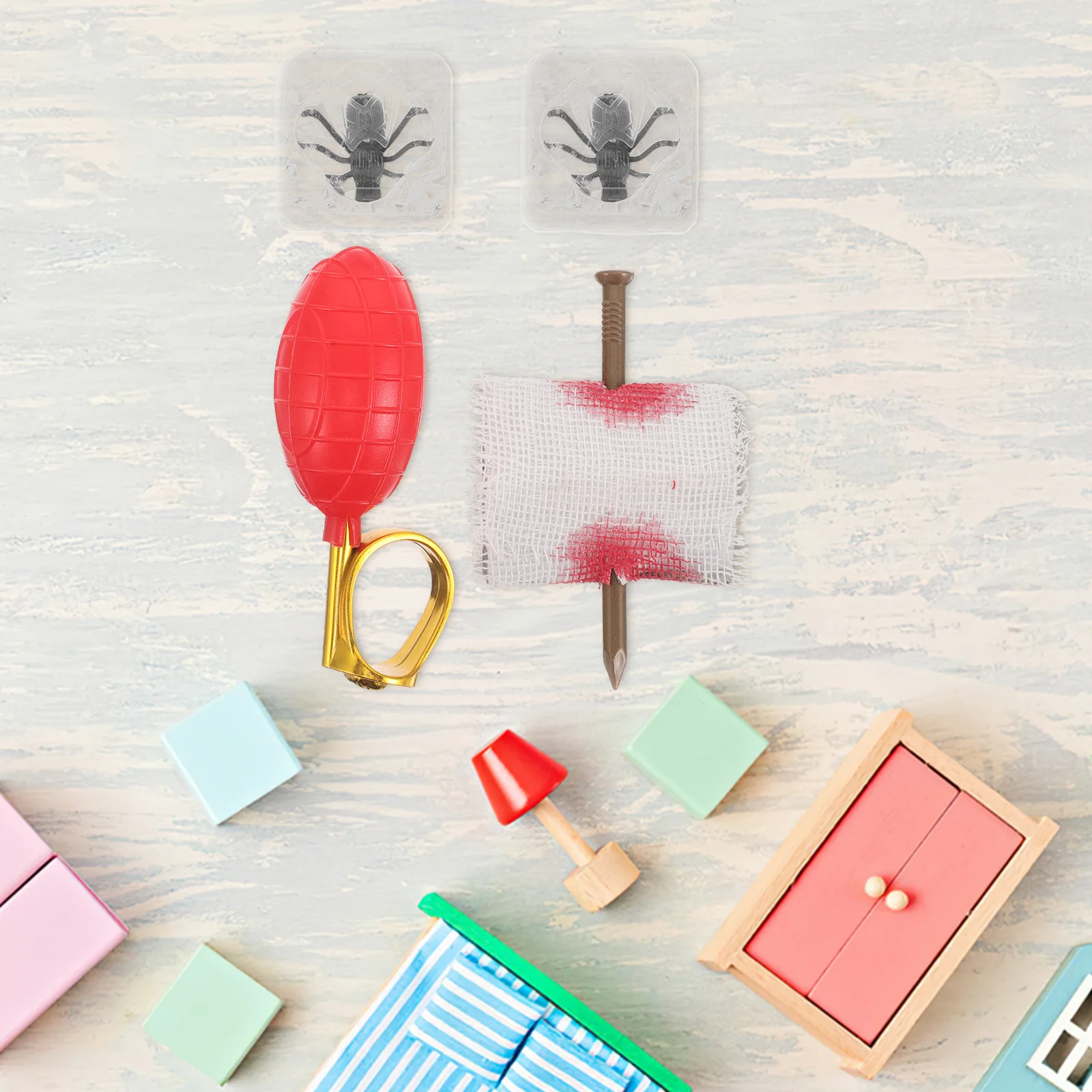 4Pcs Prank Kit Water Spray Rings Fake Nail Through Finger Cubes April Fools Day Party Prank Props Water Spray Toy