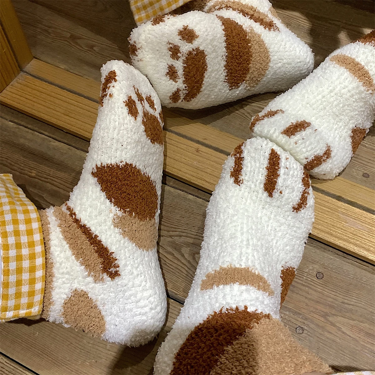 

Утепленные носки для девочек с героями мультфильмов и пальцев животных, чулочно-носочные изделия, носки для ног зебры/тигра/кошки, 1 пара женских носков с кошачьими лапами в полоску, 3D, Kawaii Fun