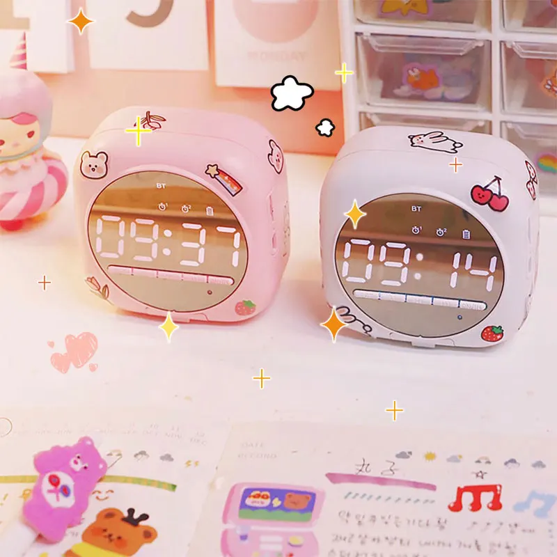 

Kawaii Clock Bluetooth Speaker, Wireless Stereo, Student Mini Snooze Alarm, Desktop Ornament, Girls Heart Portable Subwoofer