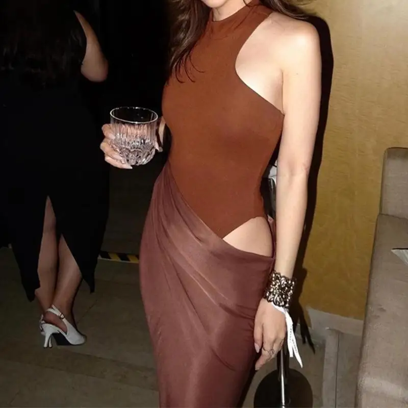 l38e-abito-lungo-senza-maniche-con-impunture-increspate-e-collo-alto-con-scollo-all'americana-abito-lungo-da-avvolgente