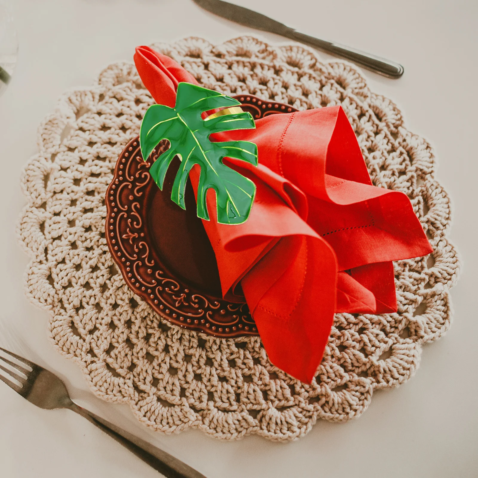 

4Pcs Napkin Ring Hawaii Party Alloy Leaf Banquet Napkin Holder Creative Dinner Party Table Decoration Elegant Leaf Ring