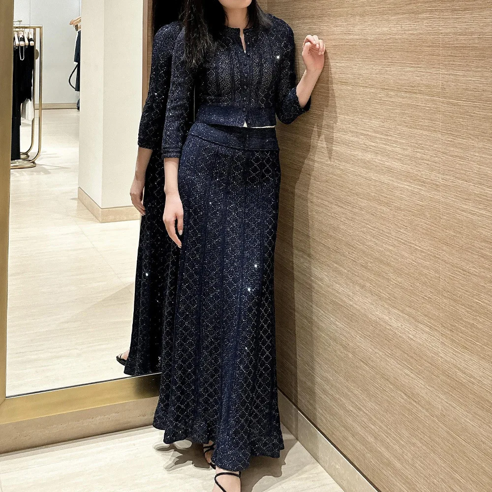 

French Style Shimmering Thread Hollow-Out Stripes Hot-Fix Diamonds Set for Women