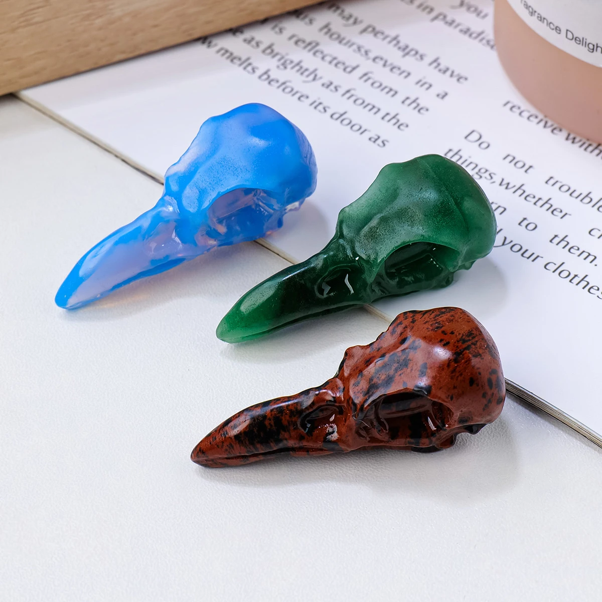 1PC Natural Crystal Stone Crow Skull Carving Obsidian Aventurine Quartz Home Decor Halloween Magic Energy Healing Gem Craft Gift