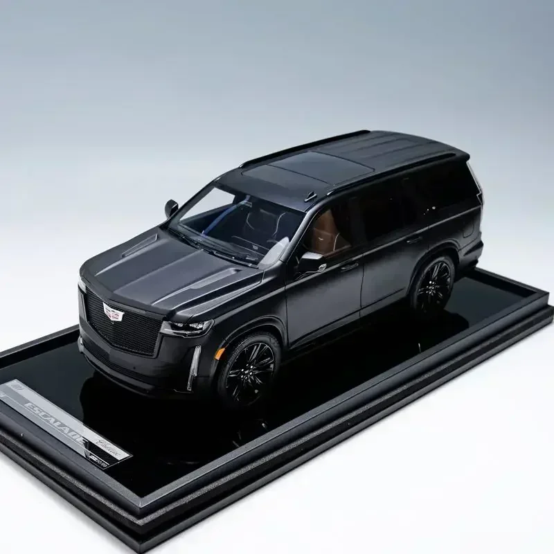 (In Stock) 1:18 Cadillac Escalade Limited Edition Matte Black Resin Car Model Collection Ornaments