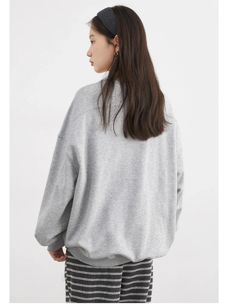 Chique ven pulôveres femininos de manga comprida solto casual o pescoço de pelúcia impresso feminino topo estilo preppy outono inverno 2025