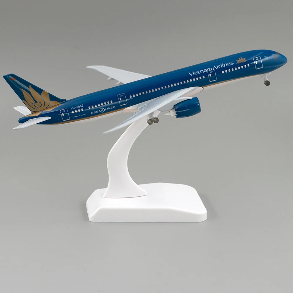 20cm Aircraft Boeing 787 Vietnam Airlines Alloy Plane with Wheel B787 Model Children Gift for Collection Home Decoration