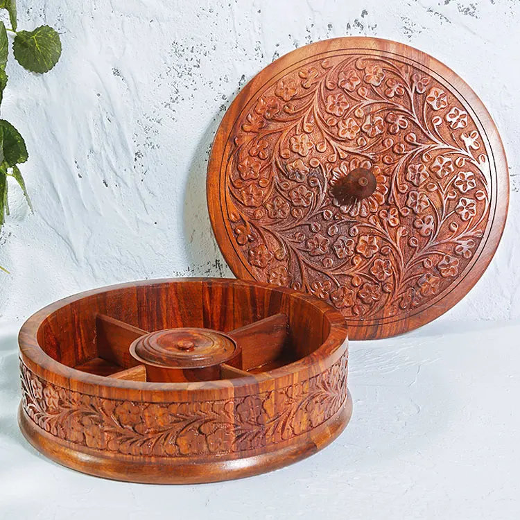 Solid wood dried fruit tray with carved patterns and lid, candy box, retro home living room, melon seed box, creative wedding