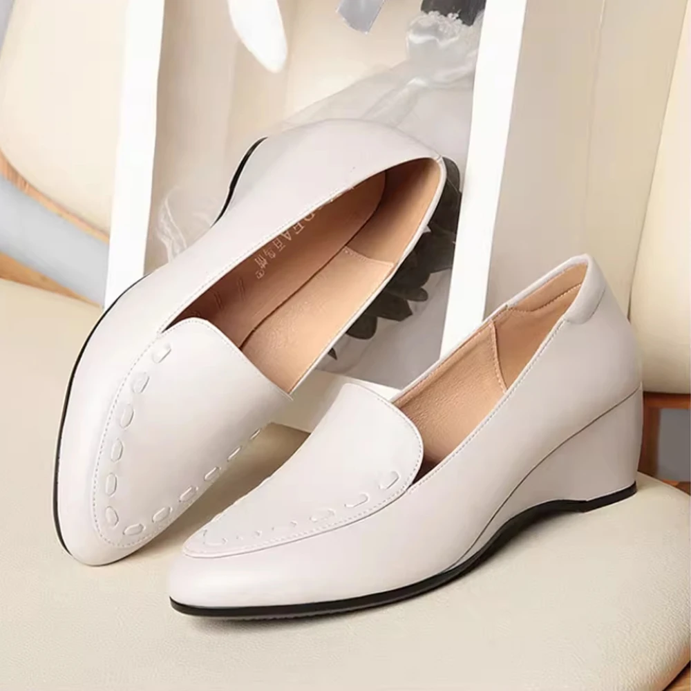 Spring and autumn new style single leather soft leather comfortable slope heel small round head leather shoes shoes mother shoes