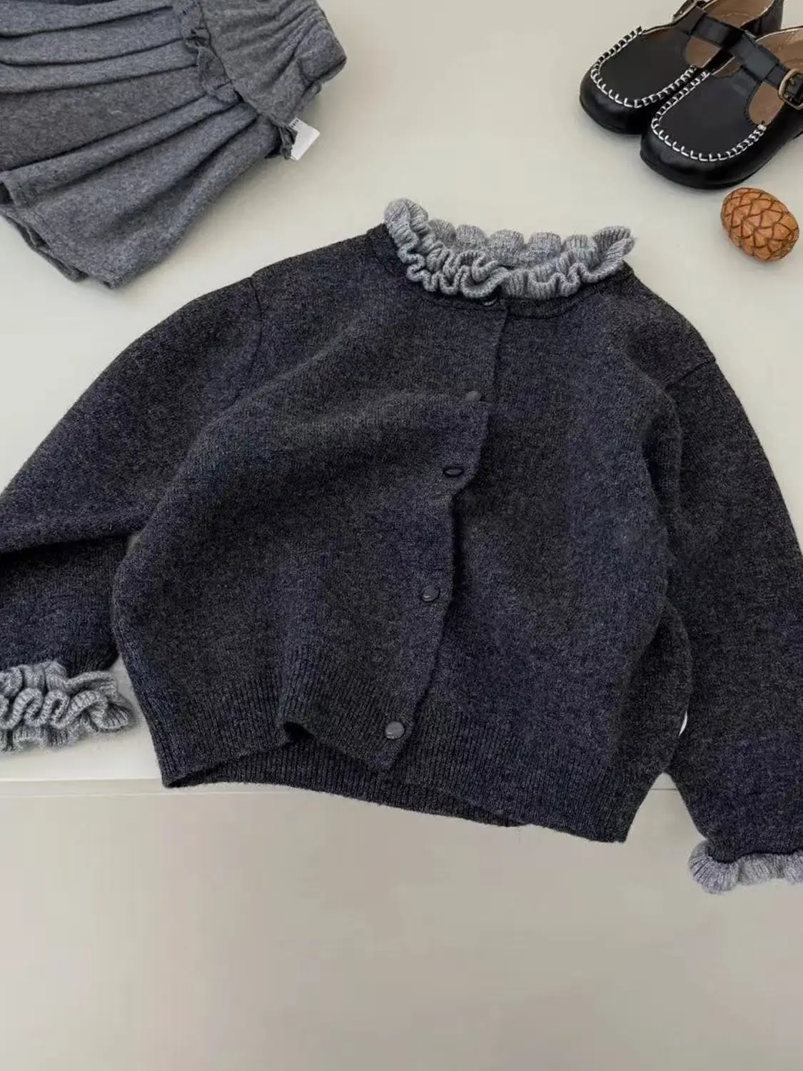 

Girls' Set Autumn And Winter New Collection Children's Ear fungus Lace Sweater Cardigan+Woolen pleated Half Skirt Two-piece Set