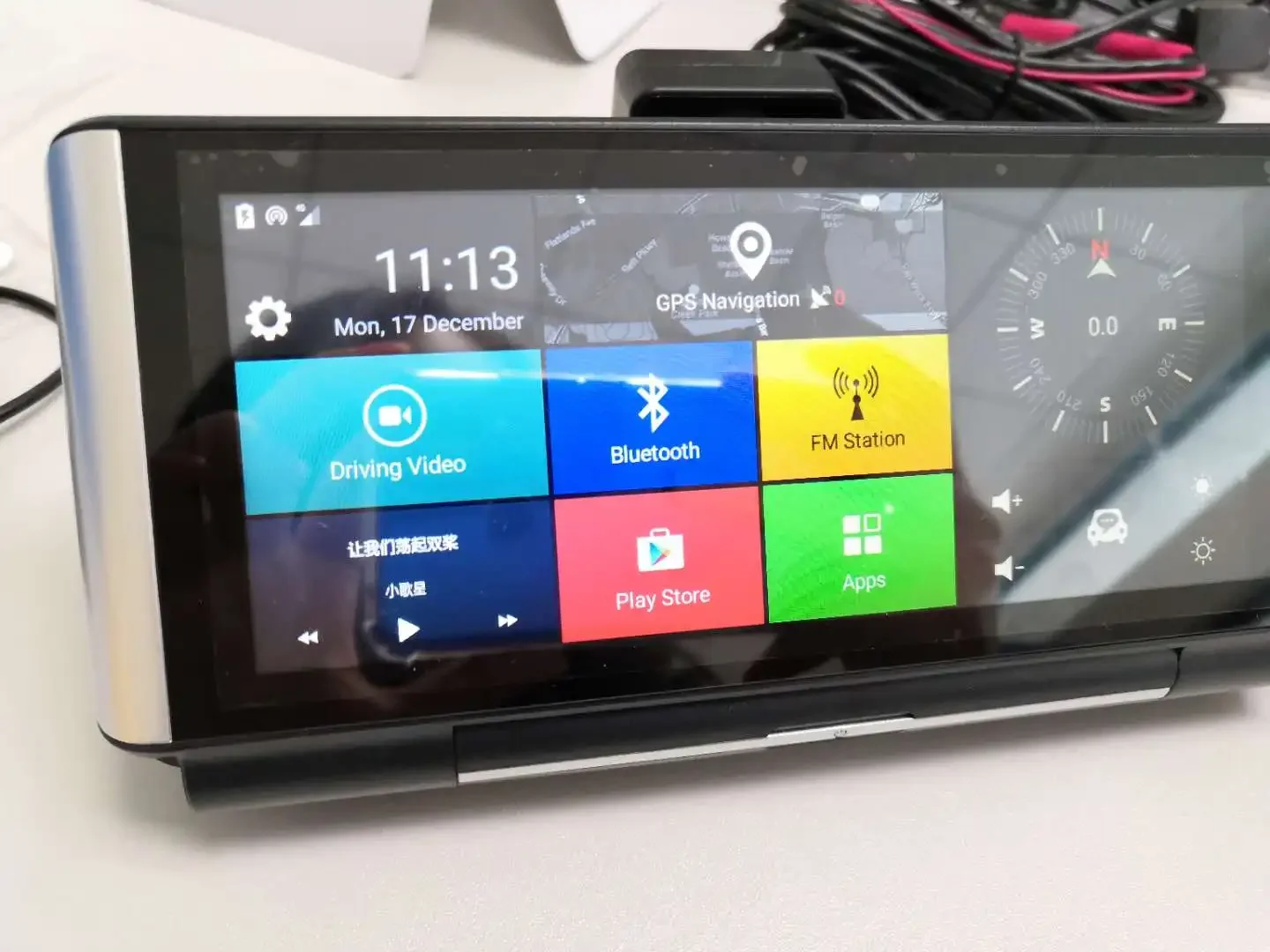 GPS-Navigation + 1080P + Rückfahrkamera + FM-Radio + Radardetektor + Auto-DVR mit WLAN