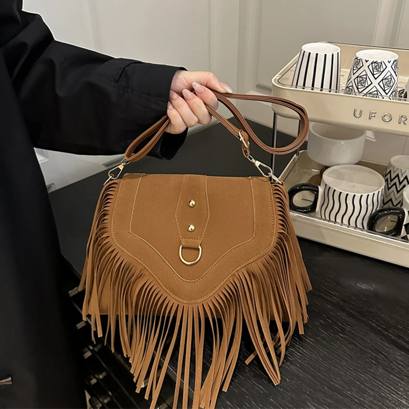 

Fashionable Bohemian Tassel Crossbody Bag Women Single Shoulder Mobile Bag Vintage Suede Leather Handbag Commuting Travel Handba