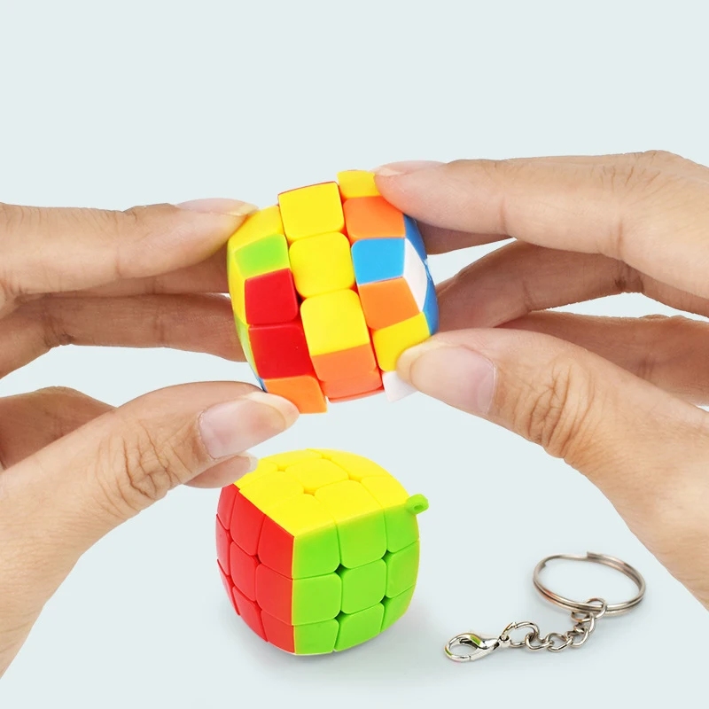 1 pz nuovo Mini pane cubo a tre fasi portachiavi cubo girevole creativo piccolo ciondolo zaino fascino bambini Puzzle giocattoli