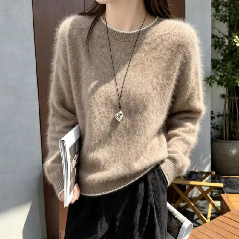 High-grade round neck brushed cashmere sweater women lace loose pullover sweater knitted with warm coat inside.