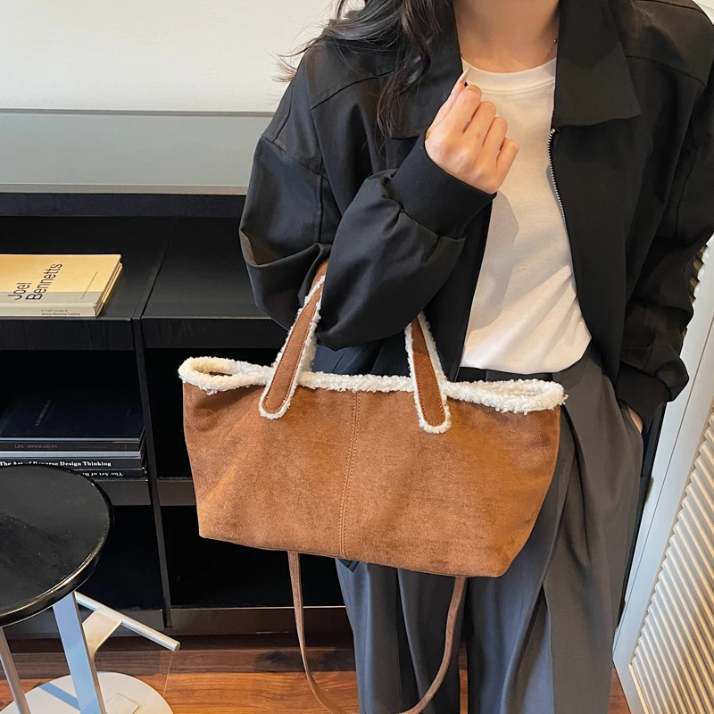 كبير قصير مقبض بولي Leather الجلود بلون حمل الحقائب للنساء 2025 الشتاء السيدات حقيبة كتف الإناث حقائب اليد الرجعية