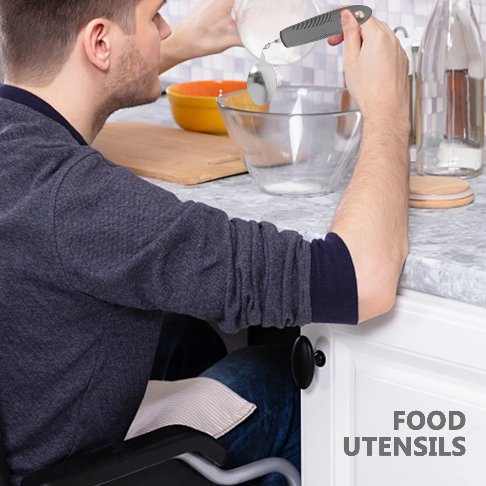 

Набор посуды для пожилых людей с изогнутыми ручками: ложка и вилка, легкие и безопасные, для адаптивного питания, устойчивые к тряскам