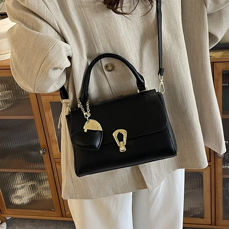 

Luxury Brand Crossbody Bag Women's Leather Material Famous Designer Crafted Lightweight and Fashionable