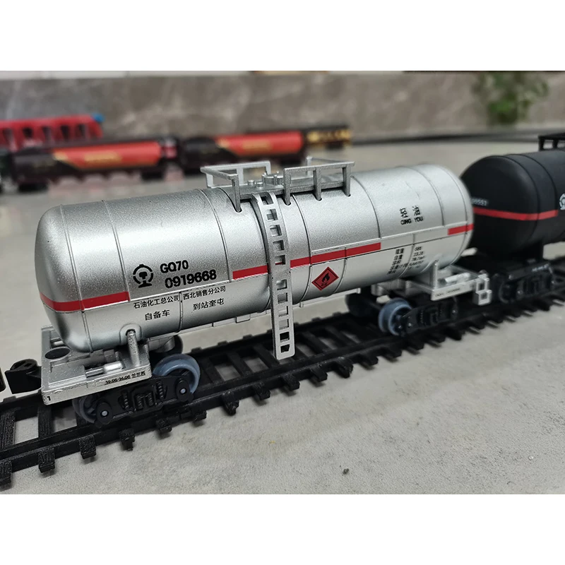 Simulation Electric Train Track Model Supporting China GQ70 Silver Oil Tank Train Carriage Model Gift Display Boy Toys