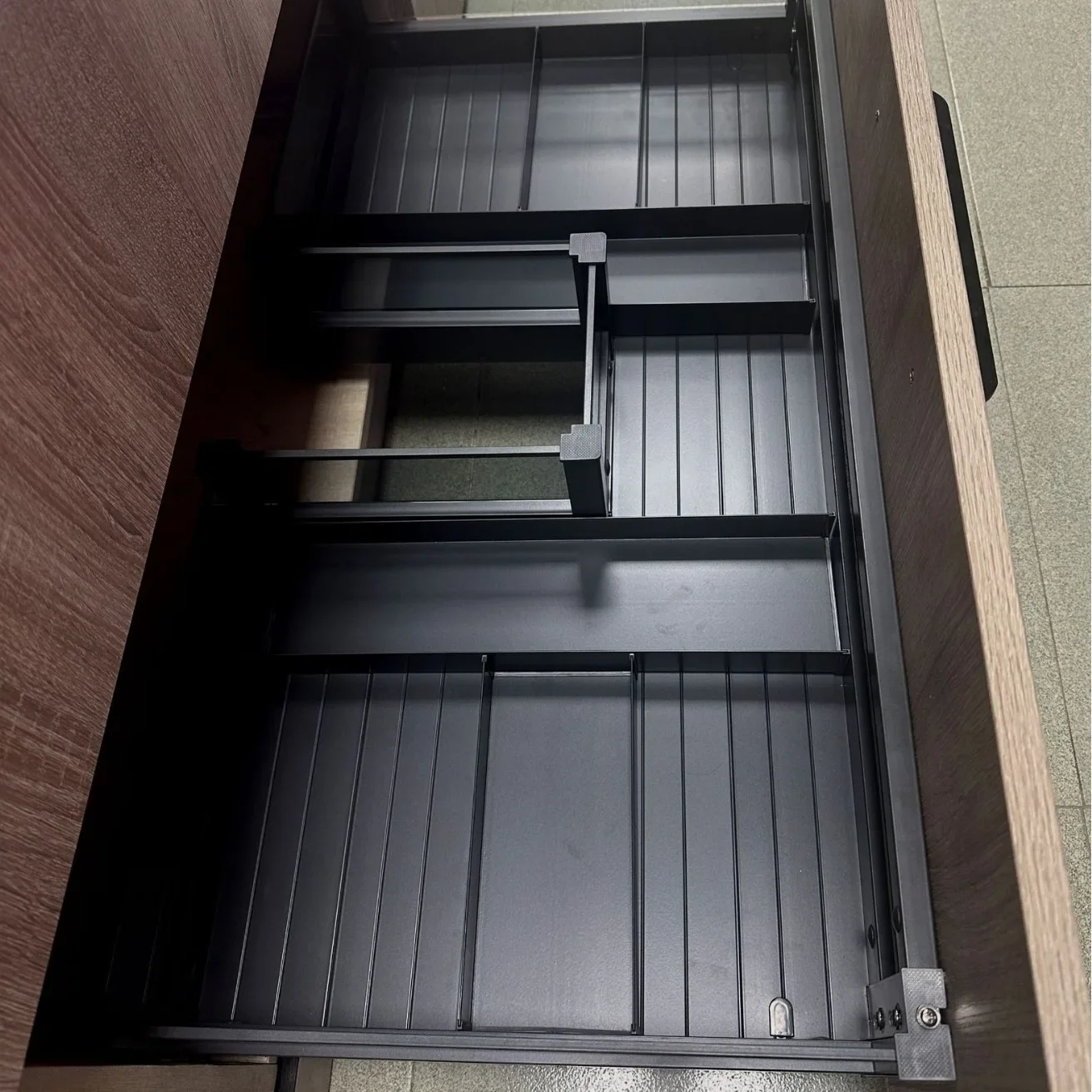 Aluminum alloy sink basket, cabinet matching