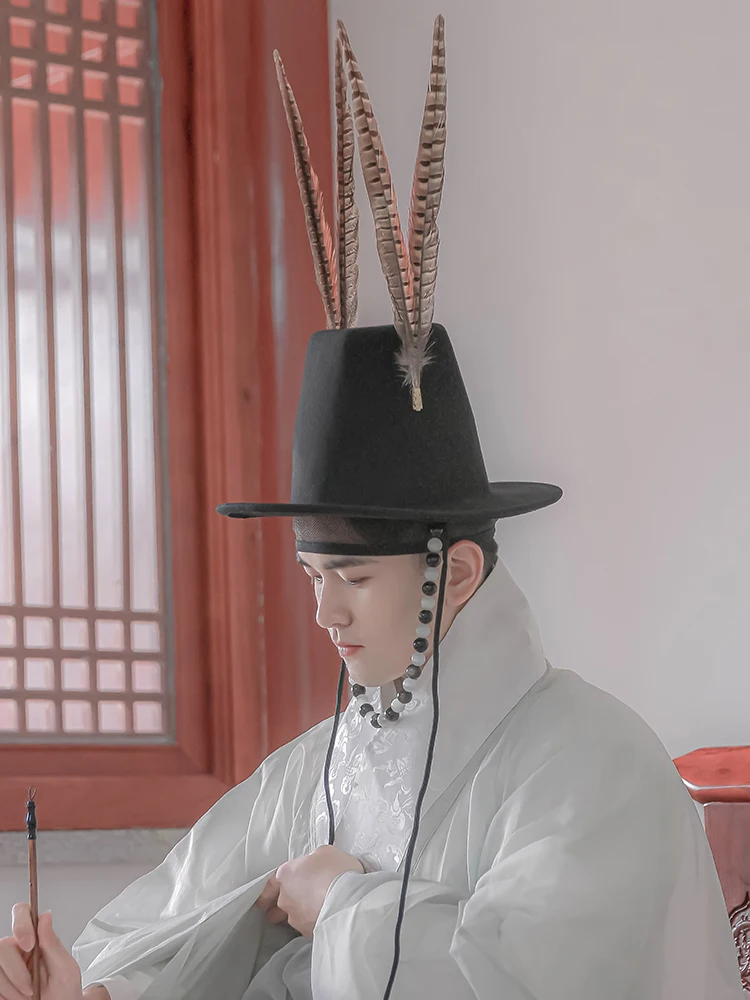 Chapeau de la dynastie Ming Chapeau Hanfu Chapeau haut-de-forme avec perles et sans plumes