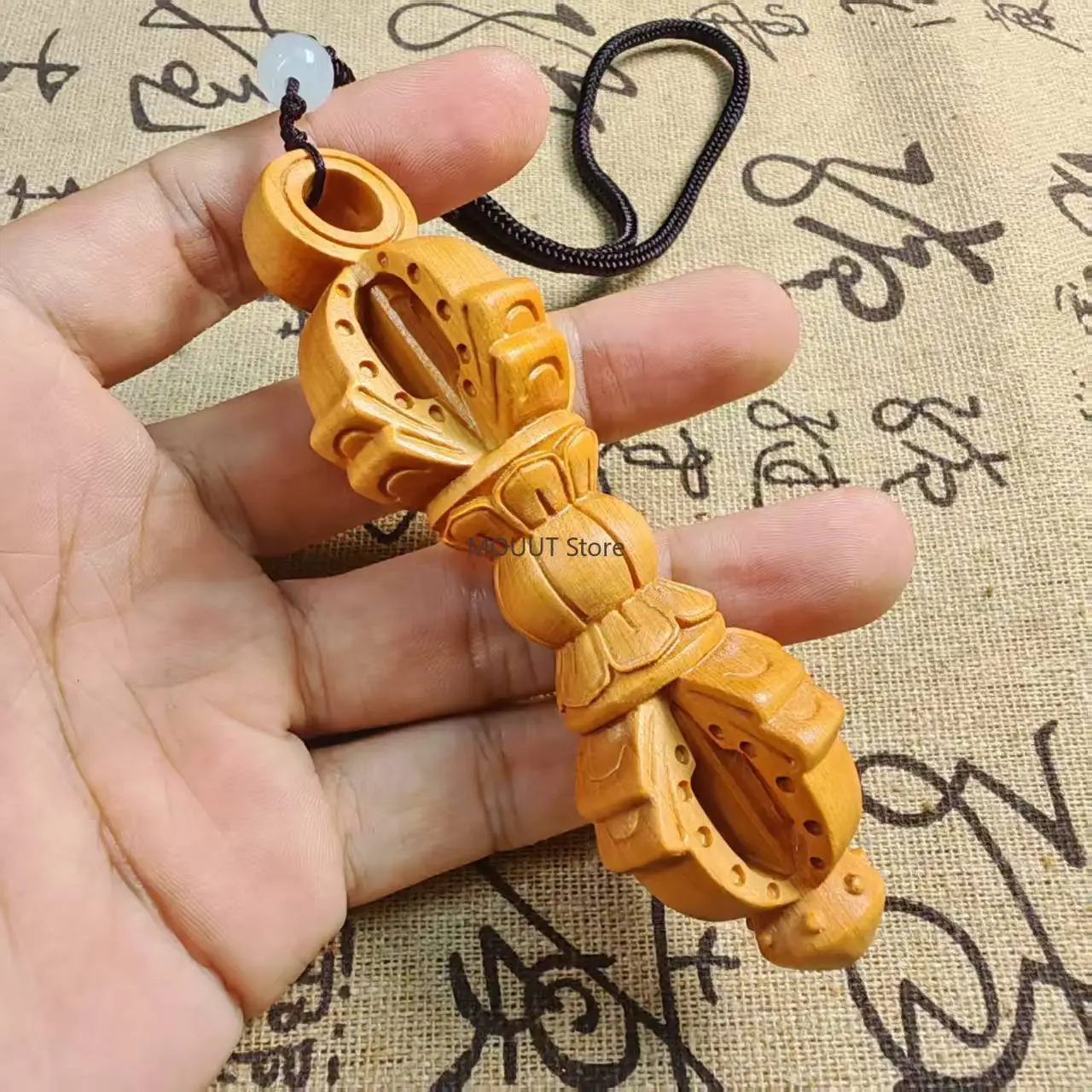 10*3cm thuja wood carving Sweep Bad Things Buddhist Vajra Auspicious Hand Carving Car/Home/Hand Pieces Hanging Decorate Pendants