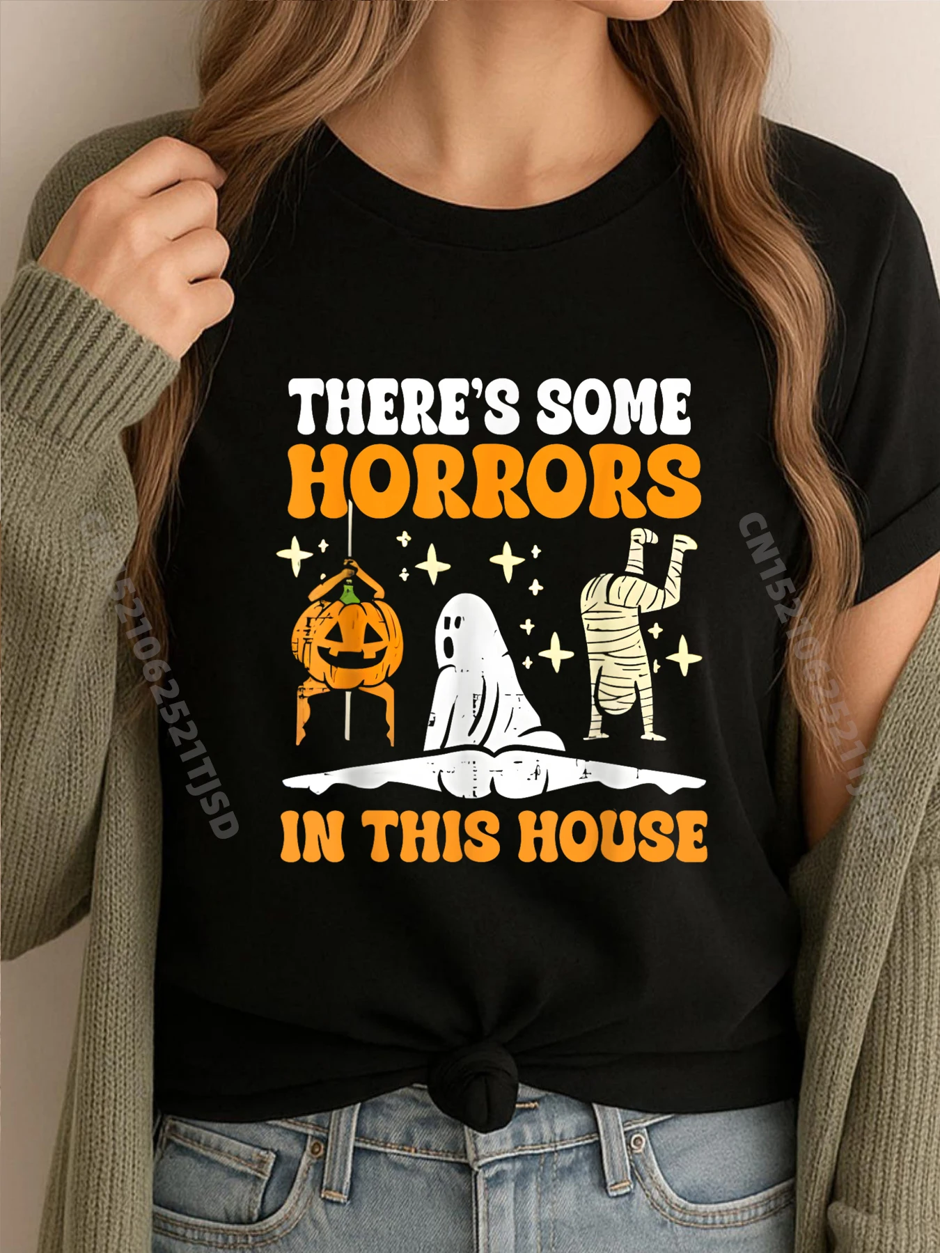 

Ретро, некоторые ужасы в этом доме. Футболка для Хэллоуина. Роскошная дизайнерская семья.