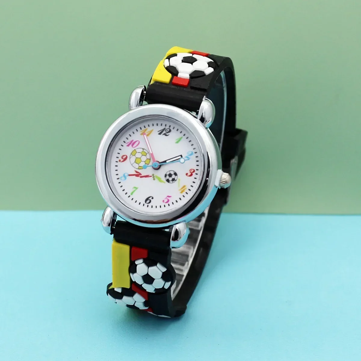 Reloj de dibujos animados de fútbol 3D para niños, reloj de cuarzo creativo para estudiantes, reloj de silicona suave para niños y niñas, reloj de regalo