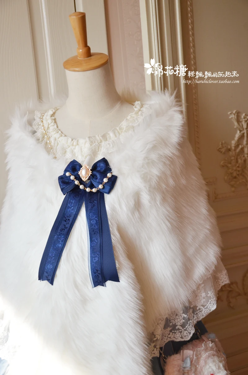 

Kawaii Winter Lace Stitching Faux Fur Shawl with Chain Bow Corsage Girl Women's Sweet Plush Cape Christmas Warm Poncho Cape