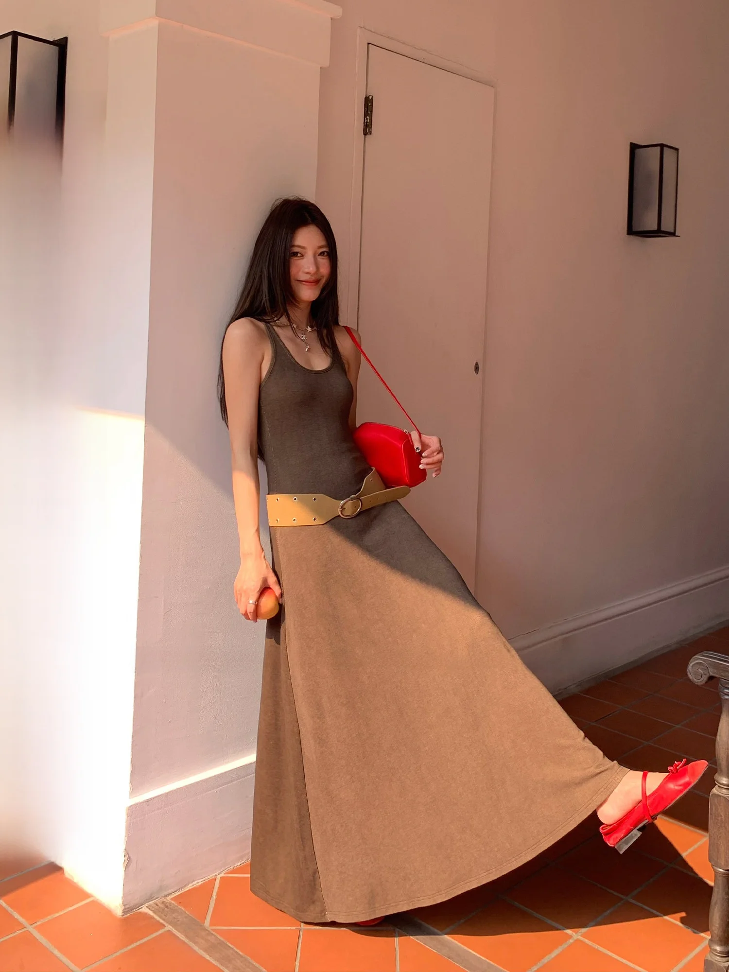 

Модный женский базовый жилет Kardaian God Dental Retainer 2025: Свободный крой, трендовые элементы, для повседневной носки